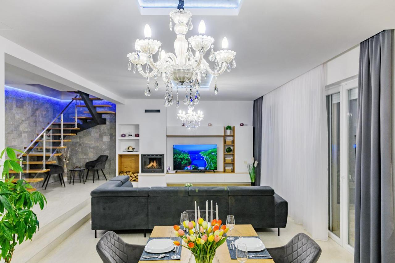 Luxury Stone Villa With Pool - Brisevo Exterior photo